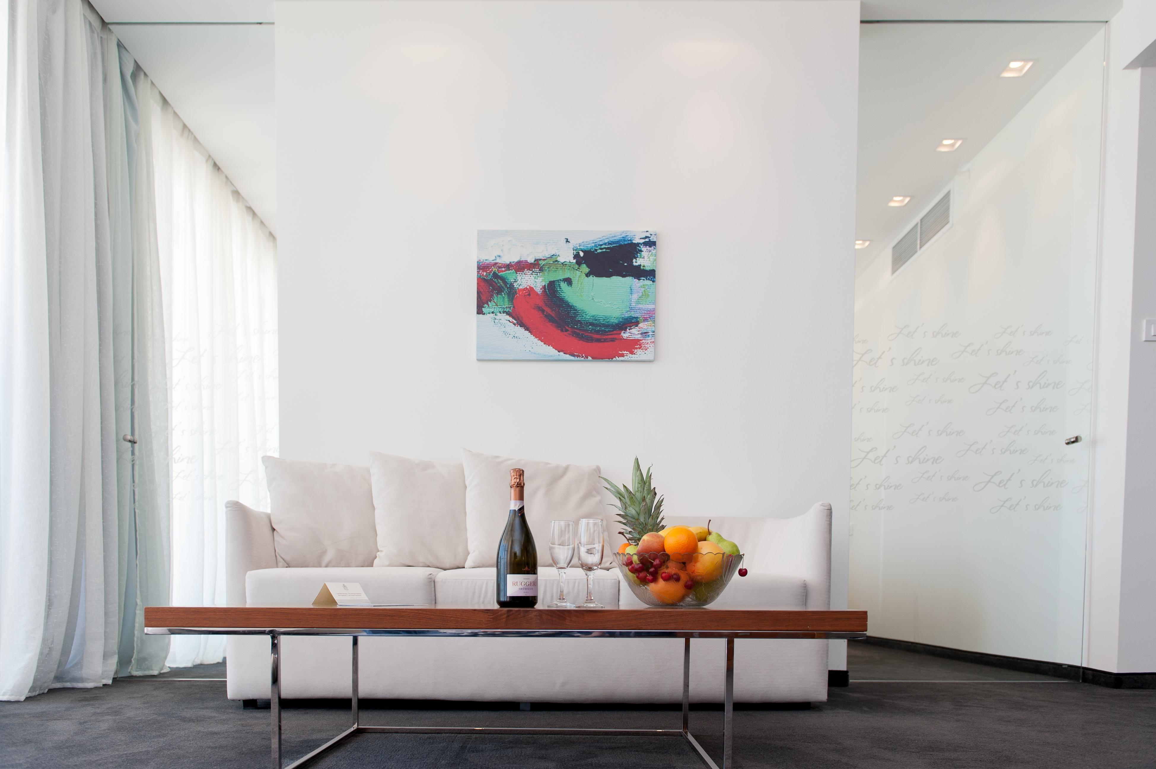 فندق لايتهاوس غولف وسبا بالشيك المظهر الخارجي الصورة Interior of a modern house