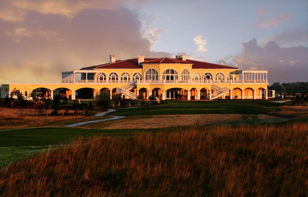 فندق لايتهاوس غولف وسبا بالشيك المظهر الخارجي الصورة Club House