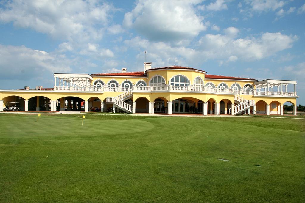 فندق لايتهاوس غولف وسبا بالشيك المظهر الخارجي الصورة Clubhouse